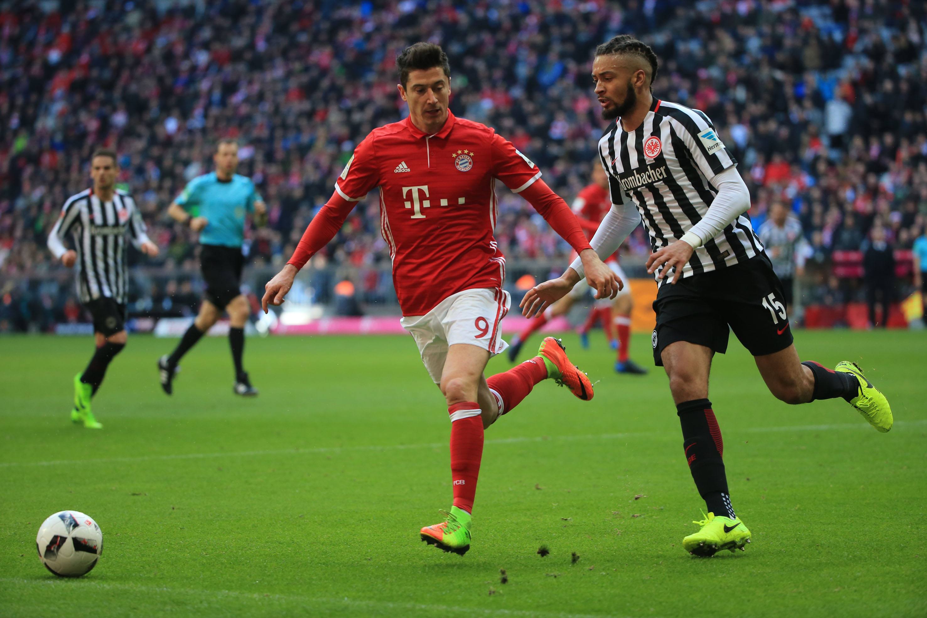 包含大战即将展开，法兰克福对阵慕尼黑红牛的词条