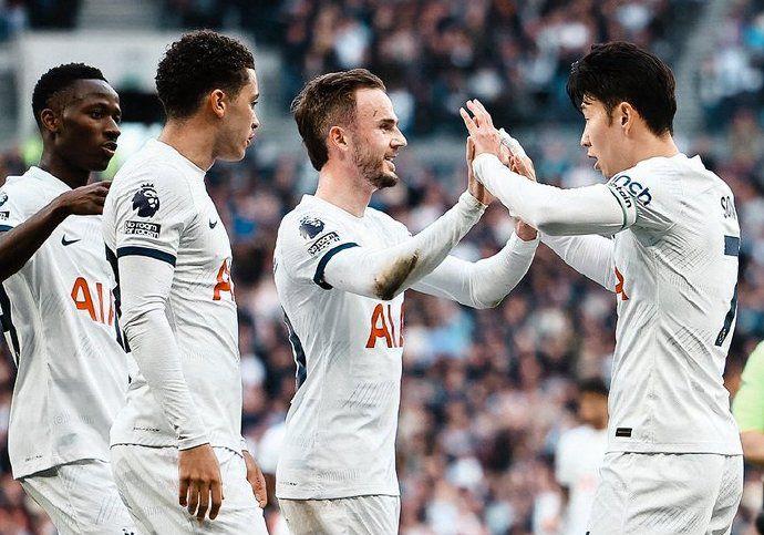 关于都灵大胜保级对手，摆脱降级区困境的信息