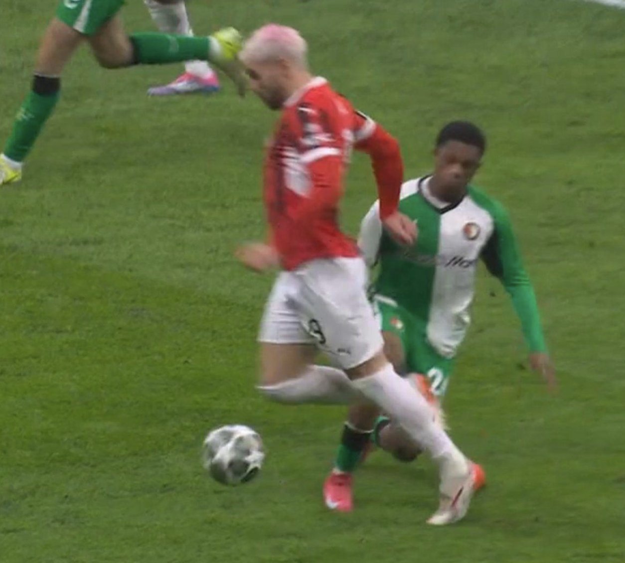 立陶宛队发挥失常，欧预赛岌岌可危的简单介绍