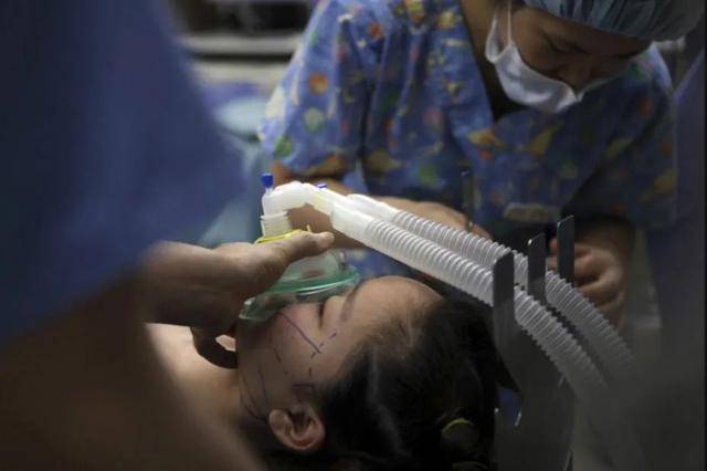 非洲篮坛巨星将接受手术治疗