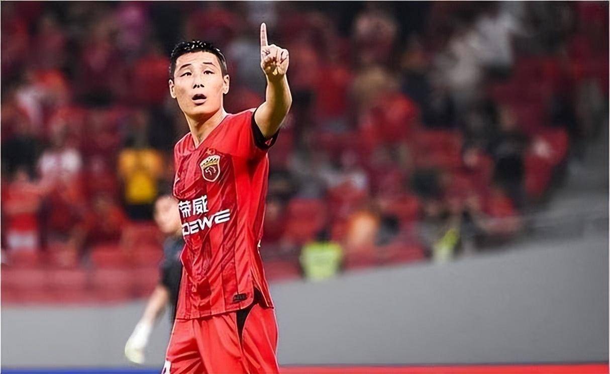 包含上海上港不敌四川，球员表现稳定的词条