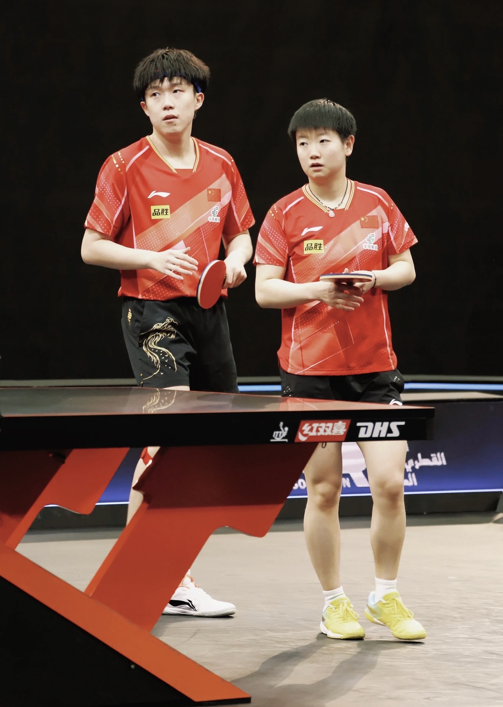 队友默契配合，助球队战胜实力强劲对手的简单介绍