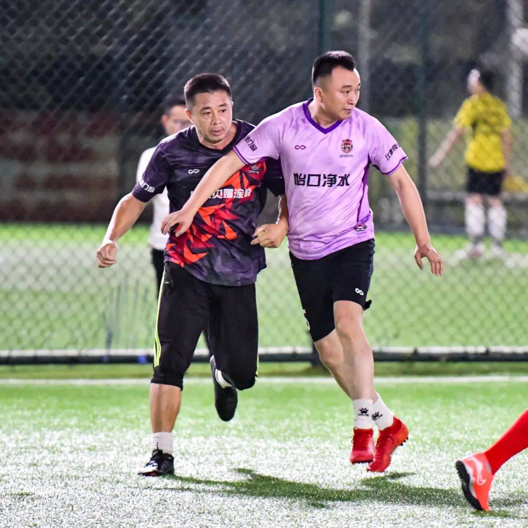 联赛后期比赛进入白热化阶段