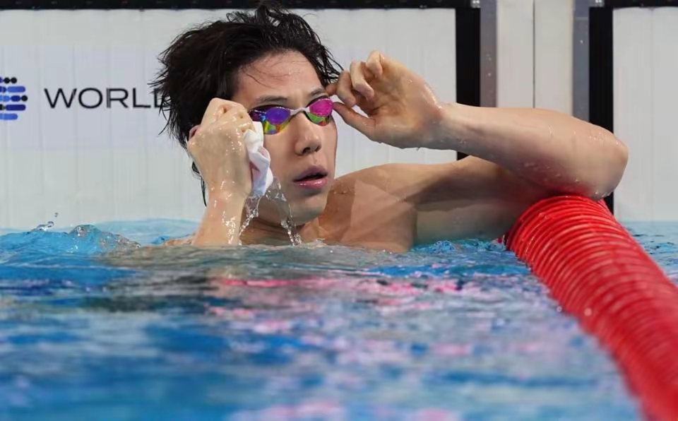 包含澳大利亚水上项目独霸，夺得数枚金牌的词条