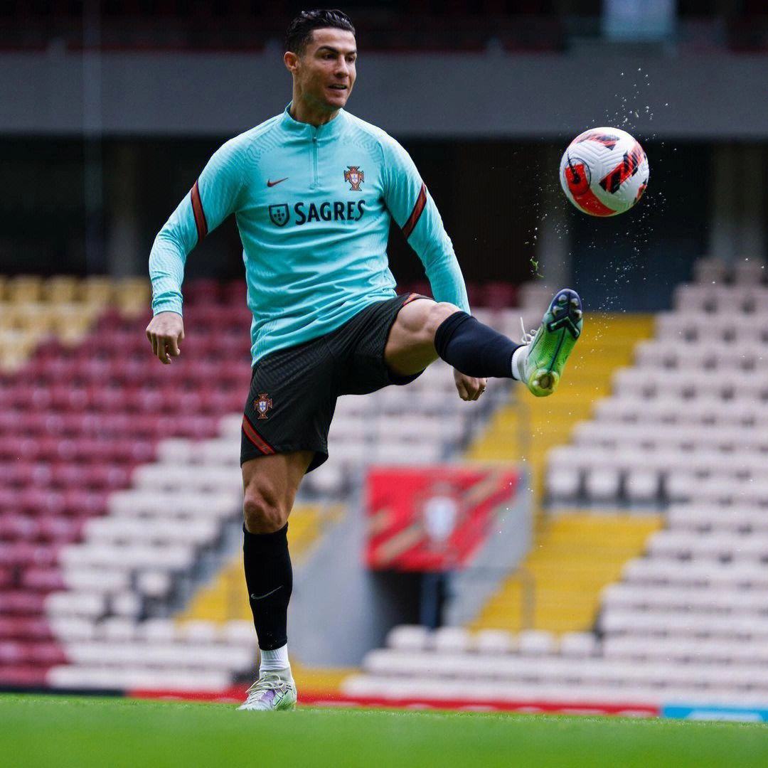 包含北马其顿逆袭斯洛文尼亚,成功晋级四强的词条 包含北马其顿逆袭斯洛文尼亚,成功晋级四强的词条