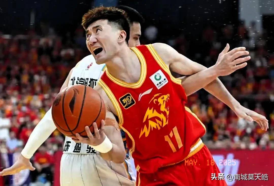 山东男篮实现绝地反击击败北京队，夺冠