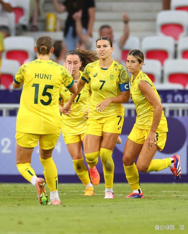 尼日利亚队大胜保加利亚，成功晋级欧洲预选赛半决赛的简单介绍