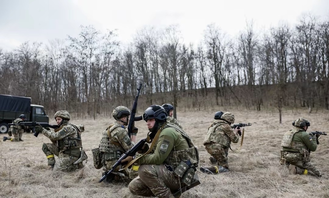 白俄罗斯队顽强作战，取得胜利