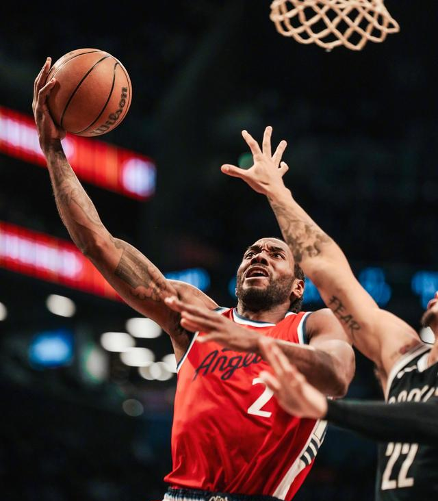 关于快船客场告捷,莱昂纳德再次砍下全队最高分的信息 关于快船客场告捷,莱昂纳德再次砍下全队最高分的信息