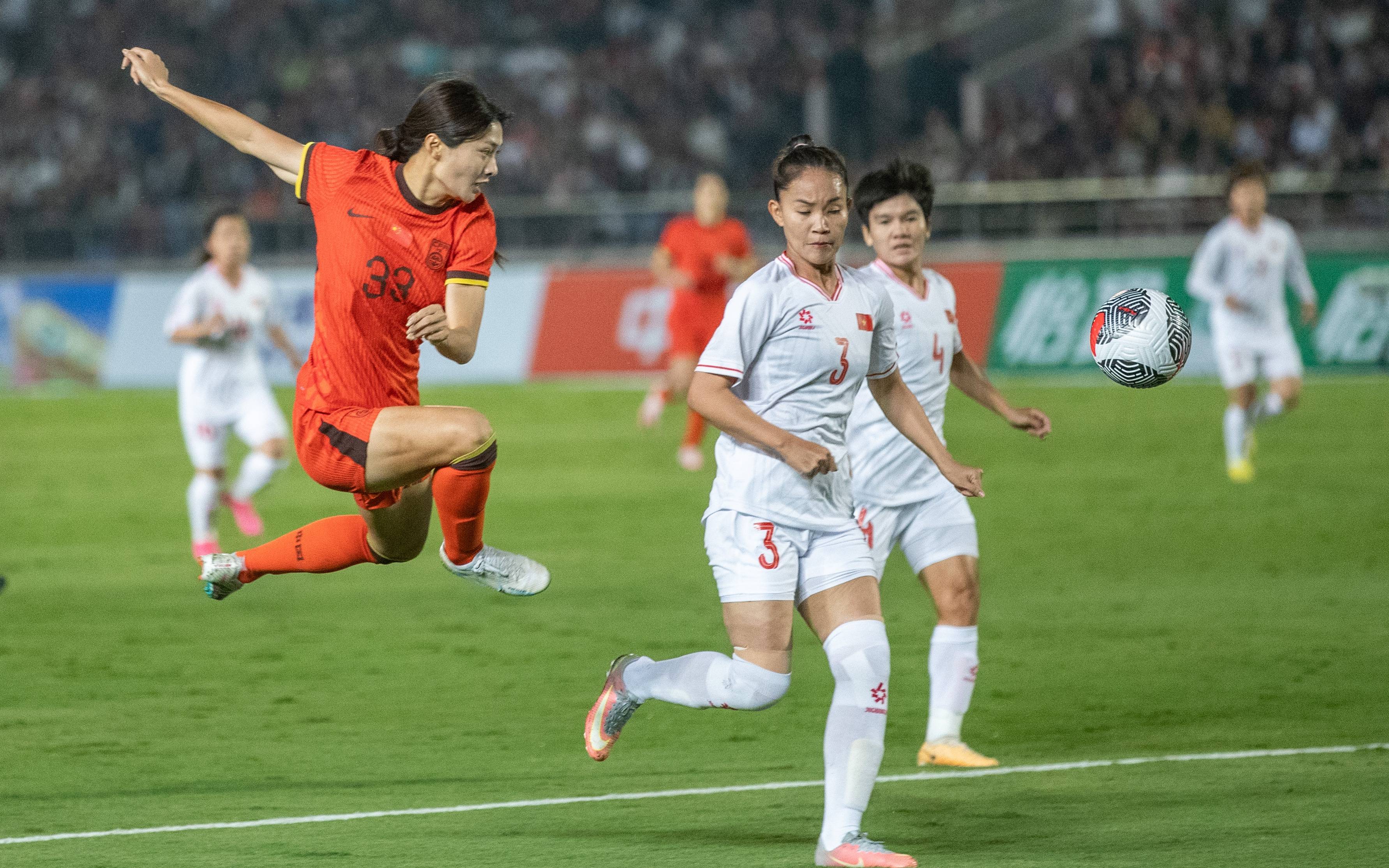 女足比赛再次获胜，晋级半决赛