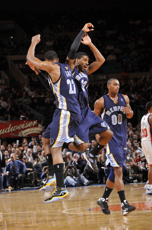 关于小牛憾负灰熊,唐西奇全场分成全队最高的信息 关于小牛憾负灰熊,唐西奇全场分成全队最高的信息