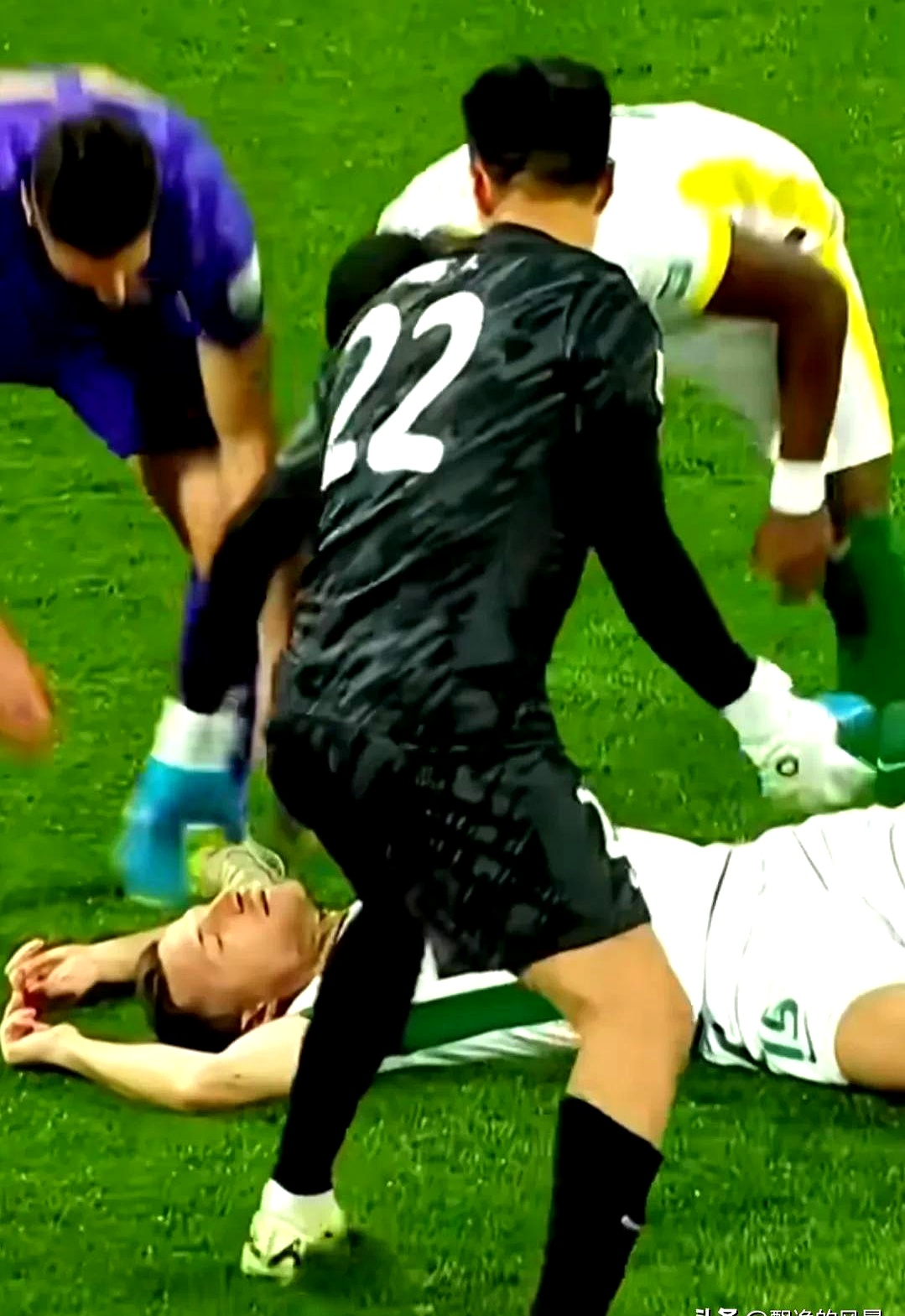 佛罗伦萨球员受伤情况堪忧，教练困扰备战的简单介绍
