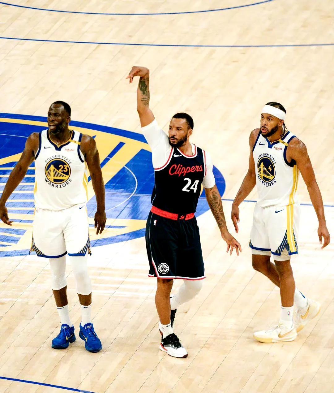 关于快船内线力克人，取得四连胜的信息