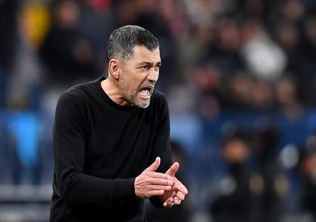 尤文在中超中逆转AC米兰，表现神勇