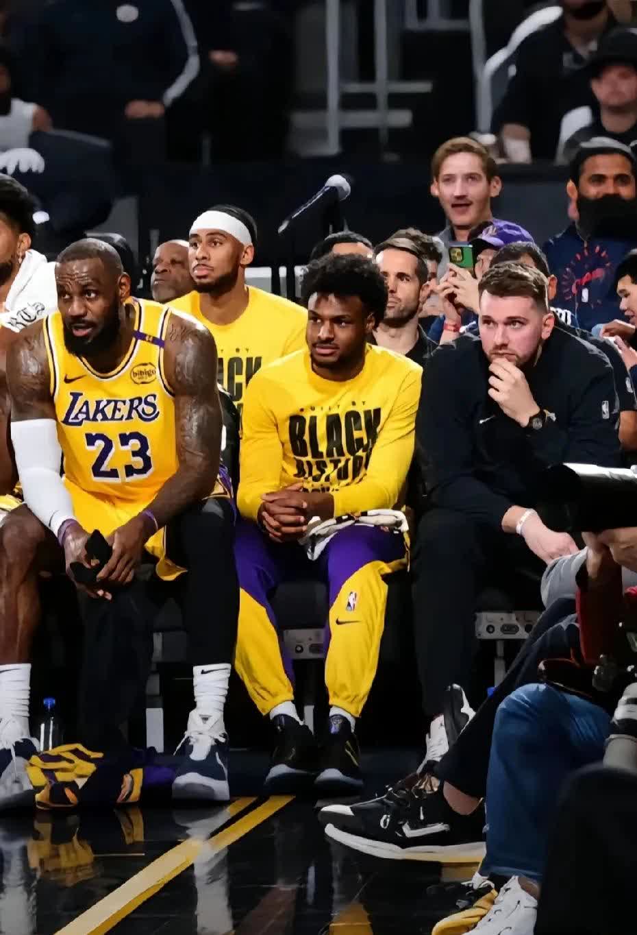 包含NBA焦点战:湖人vs意大利,爆冷引发关键一战的词条 包含NBA焦点战:湖人vs意大利,爆冷引发关键一战的词条