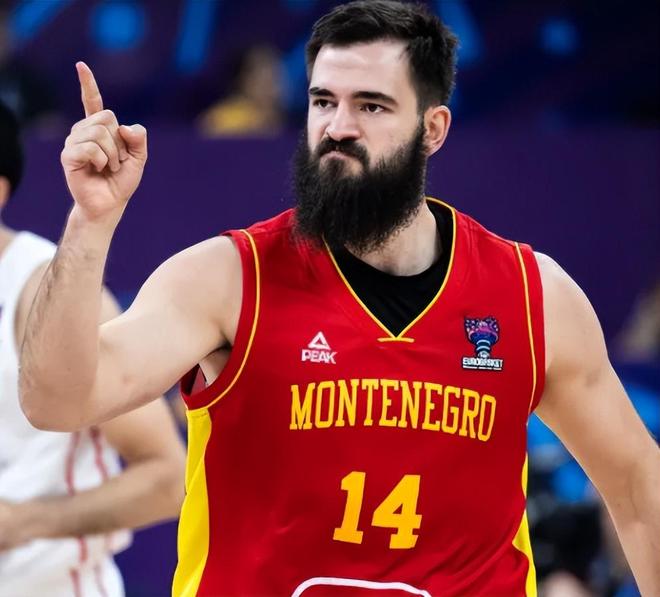 关于德国轻松获胜黑山，积分榜领先优势巨大的信息