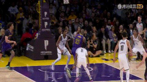 包含詹姆斯错失绝杀，湖人负于尼克斯的词条