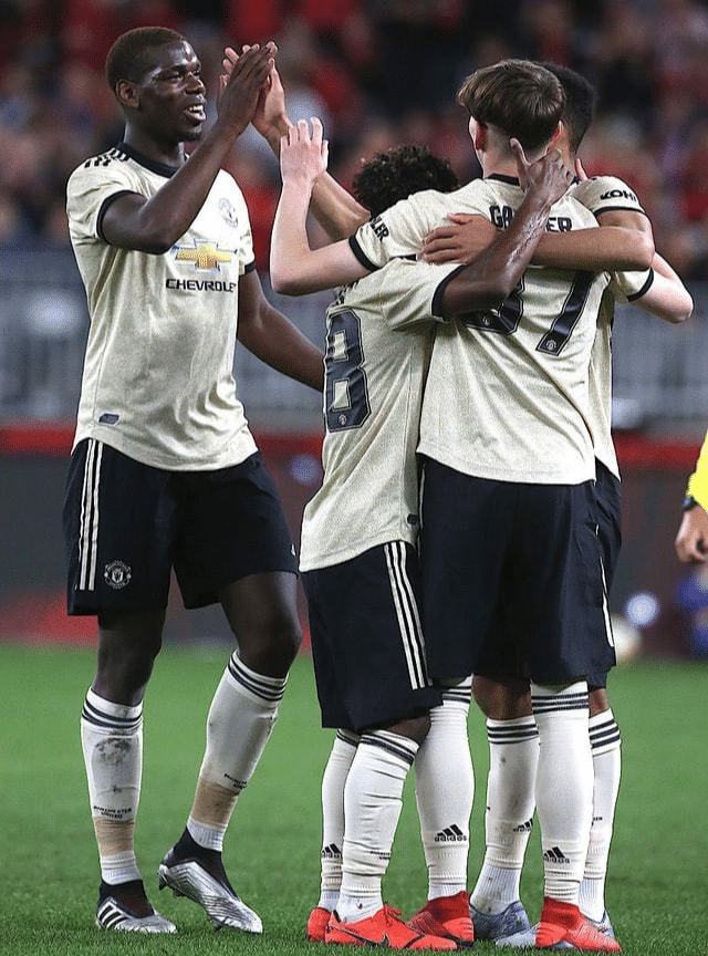 包含欧预赛半决胜负难料,场场对决各具看点的词条 包含欧预赛半决胜负难料,场场对决各具看点的词条