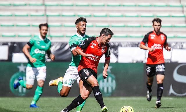 圣埃蒂安击败洛里昂,保持不败纪录 圣埃蒂安击败洛里昂,保持不败纪录