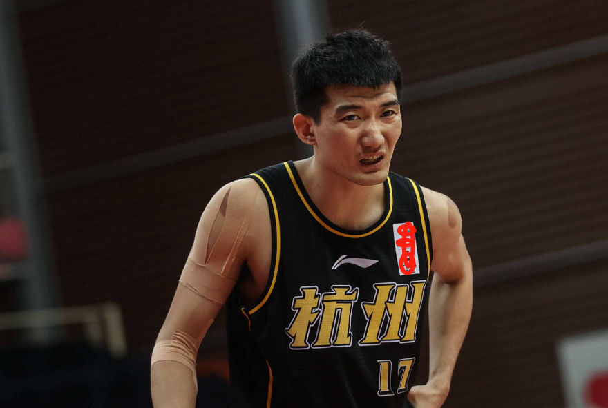 绿城士气高昂!连胜势不可挡追逐殊荣 绿城士气高昂!连胜势不可挡追逐殊荣