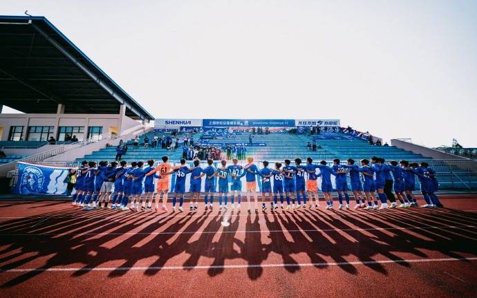 关于上海申花取得连胜，稳固小组头名位置的信息