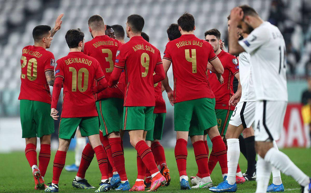 葡萄牙国家队战胜荷兰，成功晋级下一轮比赛