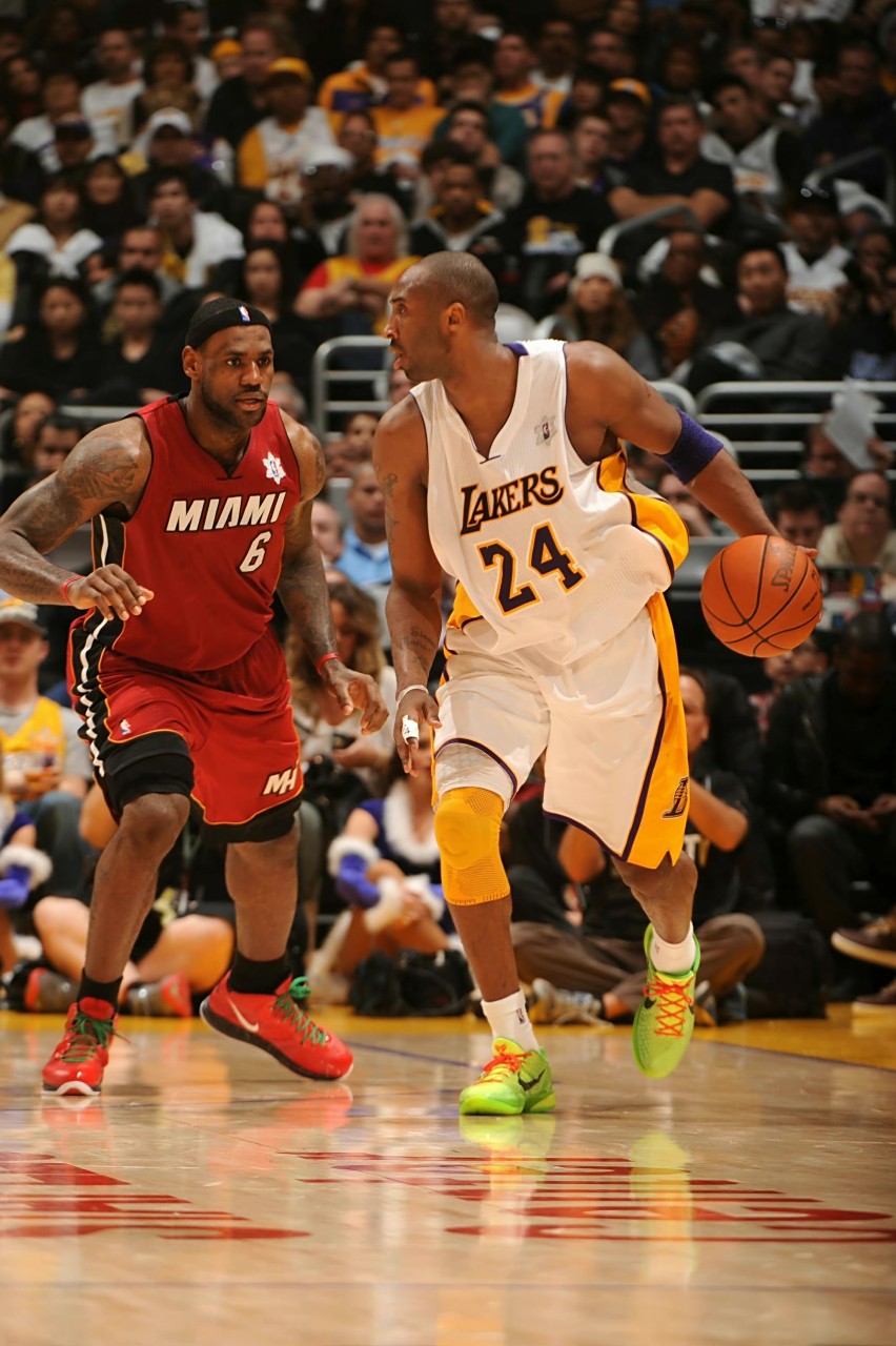 NBA传奇巨星！科比、乔丹、韦德齐聚赛场