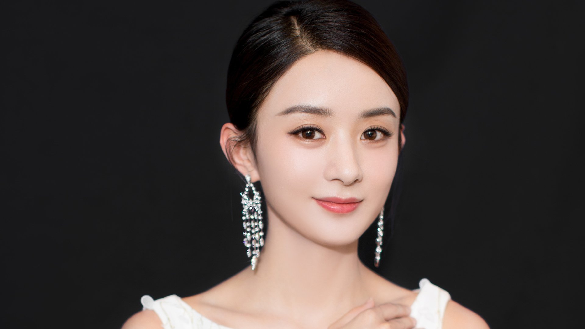 生死七分钟，萨内欧冠绝境接管，墨西哥足球魂燃爆慕尼黑