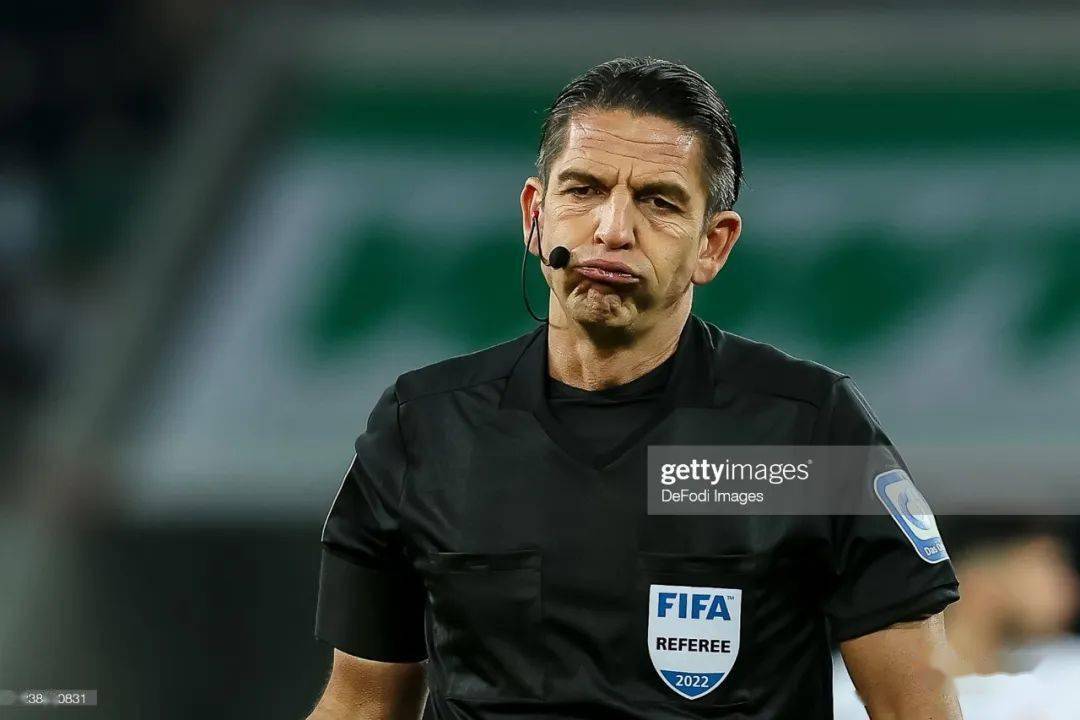 德甲争冠战焦点战，爵士掀翻广东队