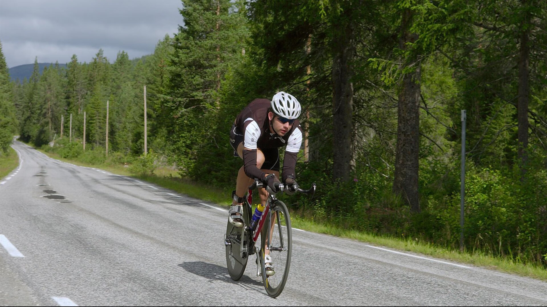 孤独刺客与铁血军团，当奥斯梅恩的锐利刺破巴萨的骄傲